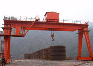 BMG雙(shuang)主(zhu)樑半門式起(qi)重(zhong)機(ji)